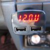 4v1 USB voltmeter teplomer, ampérmeter do auta 12-24V čierny - Image 4